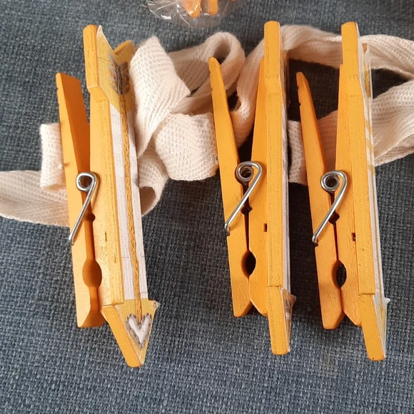 Clothespin Bunting Photo Wall Display Arrows Yellow Picture Clips Doorway Accent - Picture 3 of 4